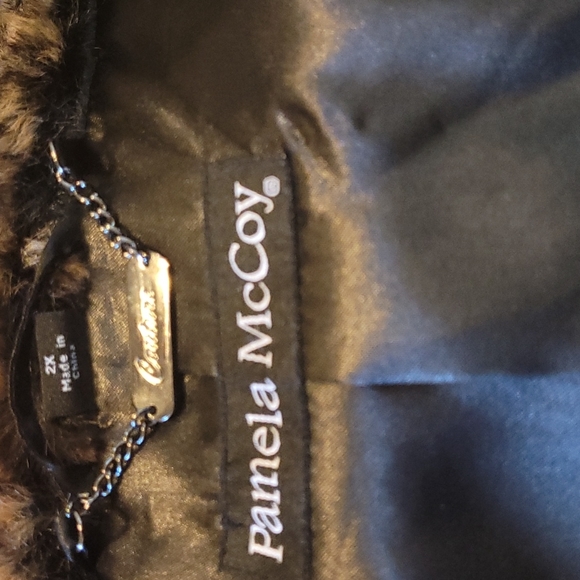 ❤HP❤️GORGEOUS NWOT Pamela McCoy Faux Fur with Rhinestone closure-Size 2X❤ - Picture 13 of 16